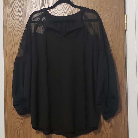 Last One New boutique lace blouse - Picture 10 of 11